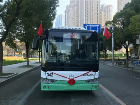 “小塊頭，大能量” 武漢街頭上新“漢產(chǎn)”純電動公交車(圖1)